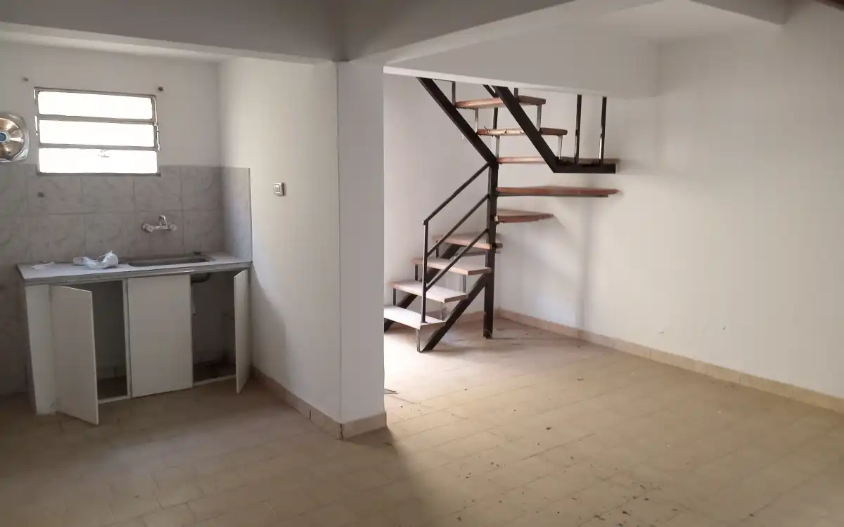 Venta O Permuta Dúplex A Refaccionar A 5 Cuadras Del Centro De Neuquén imagen 1