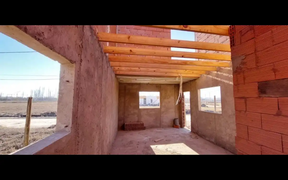 Venta Terreno Con Loft En Construcción Barrio Sommadossi Centenario imagen 3