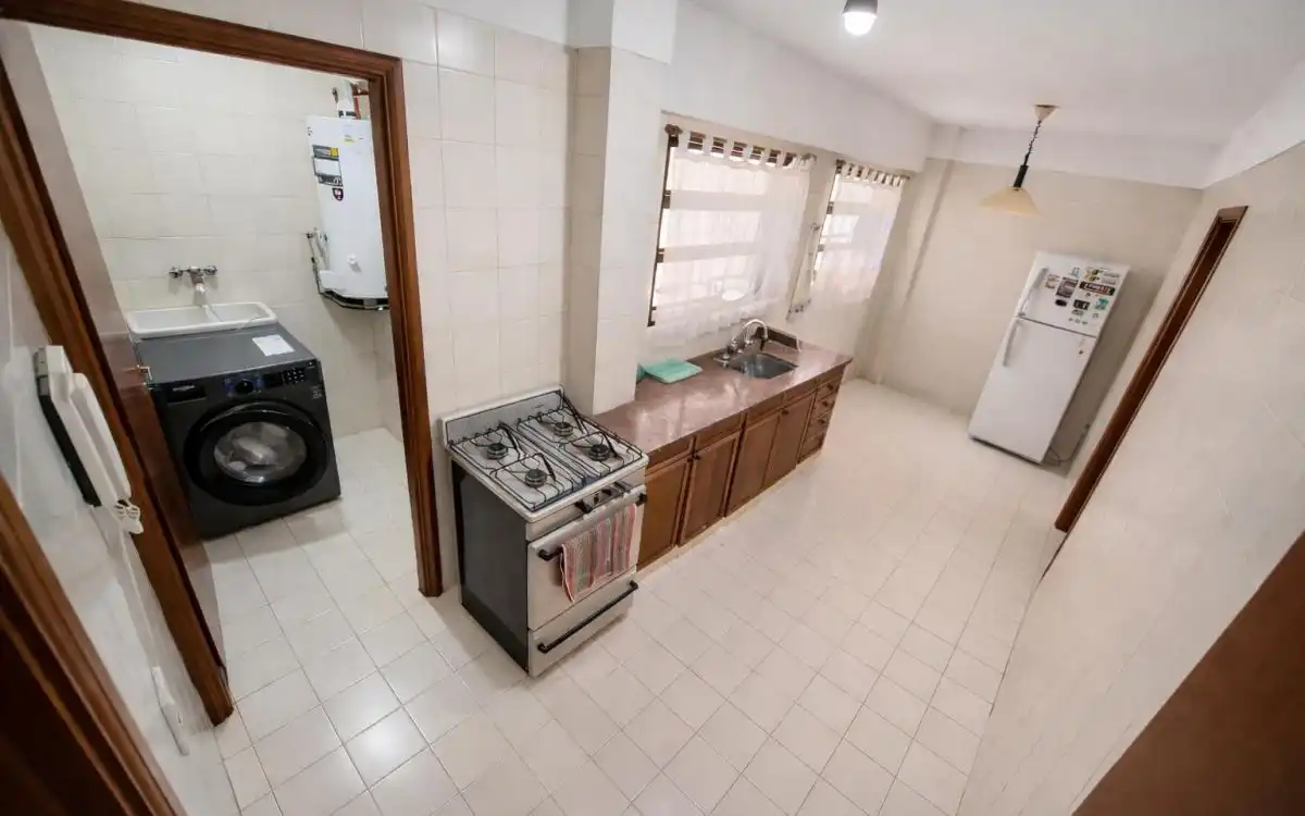 Alquiler Departamento 1 Dormitorio Céntrico Avenida Argentina 300 imagen 3