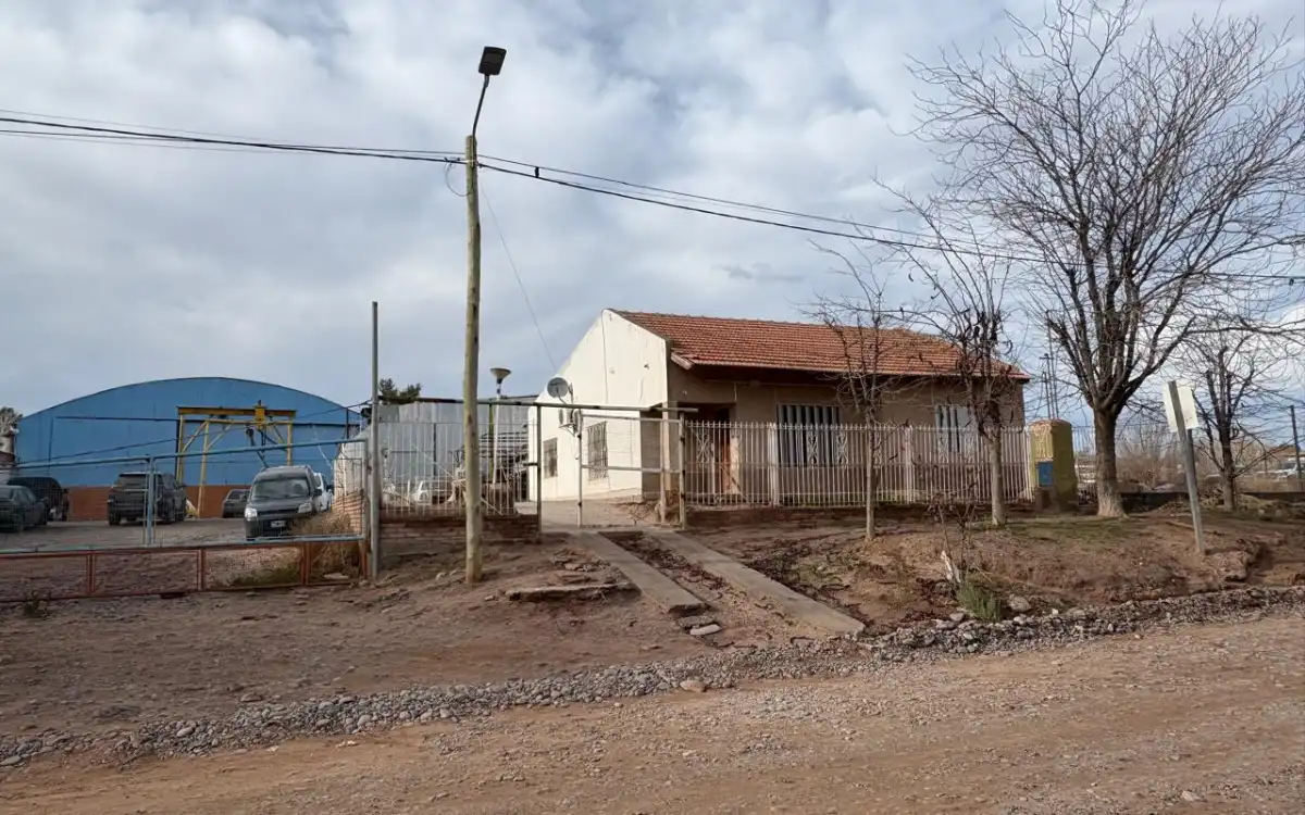 Alquilo Importante Casa De Tres Dormitorios imagen 1