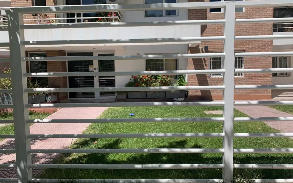 Alquiler Departamento 1 Dormitorio Republica De Italia 130 Con Cochera imagen 1