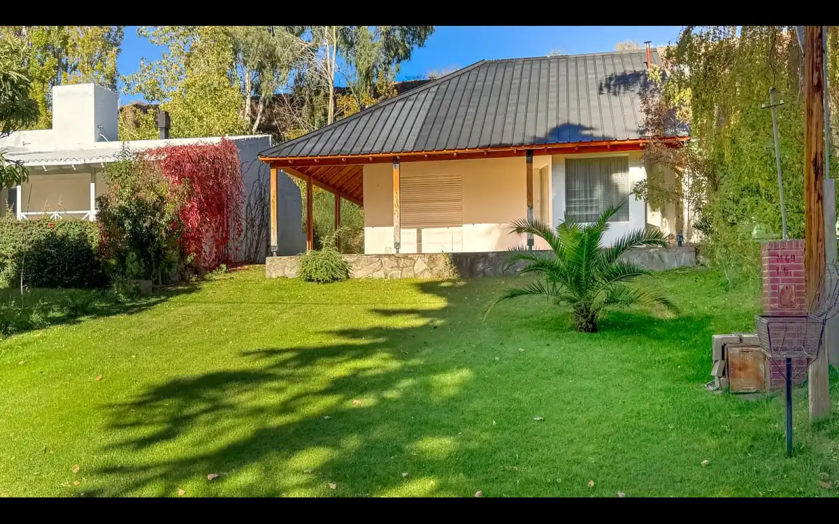 Venta Casa 2 Dormitorios En Lago Mari Menuco Neuquén imagen 2