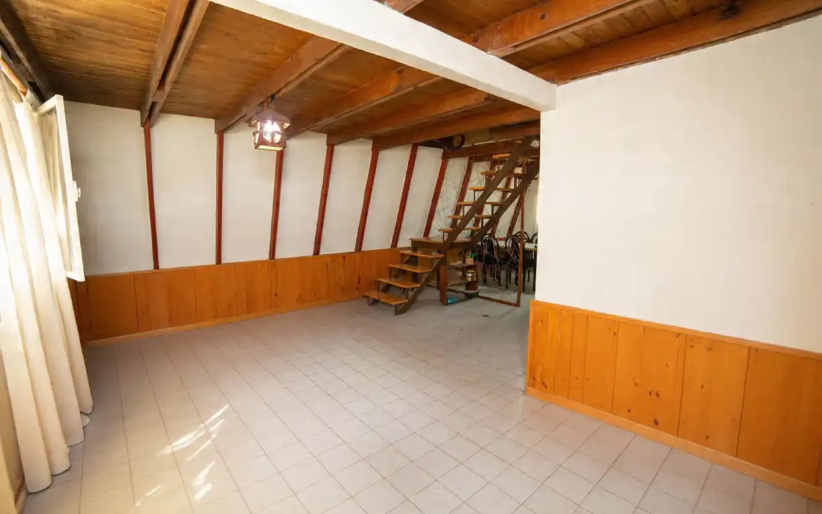 Venta De Bungalow Y Departamento Independiente En Barrio Jardín Neuquén imagen 2