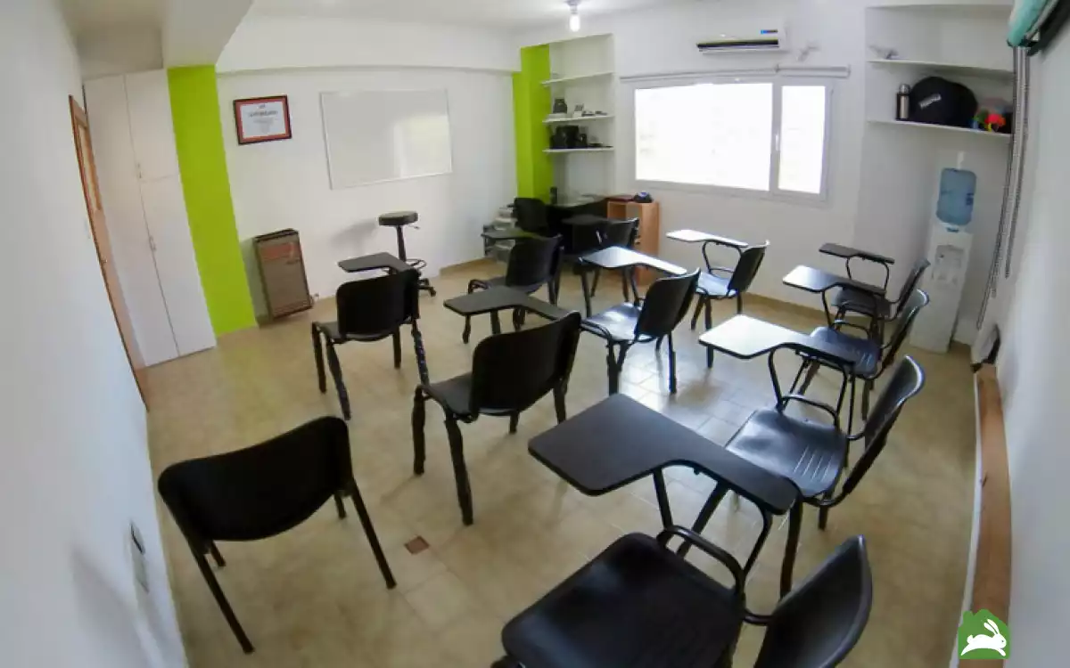 Alquiler de aula por día para cursos en Neuquén imagen 1