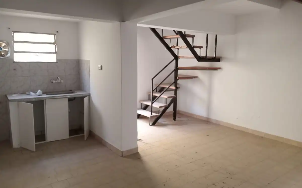 Venta O Permuta Dúplex A Refaccionar Pocas Cuadras Del Centro De Neuquén imagen 1